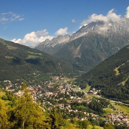 Bucaneve Ponte Di Legno Luaran gambar